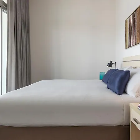 Oaks Brisbane Casino Tower Suites-2